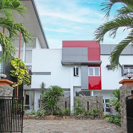 Super Oyo Capital O 91665 D'Prof Exclusive Guesthouse 三宝垄 外观 照片