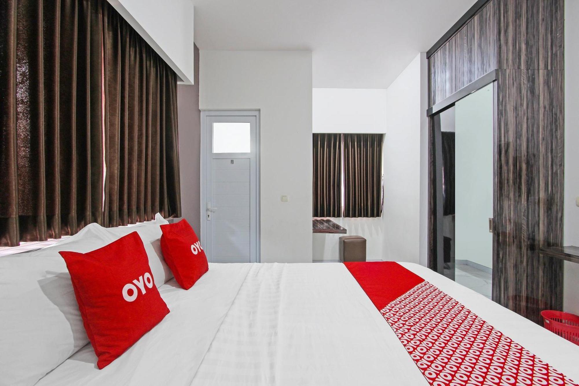 Super Oyo Capital O 91665 D'Prof Exclusive Guesthouse 三宝垄 外观 照片